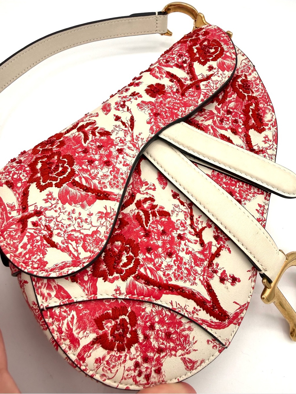 Dior Limited Edition Red and White Rose Beaded Embroidered Saddle Shoulder Bag - Picture 7 of 14